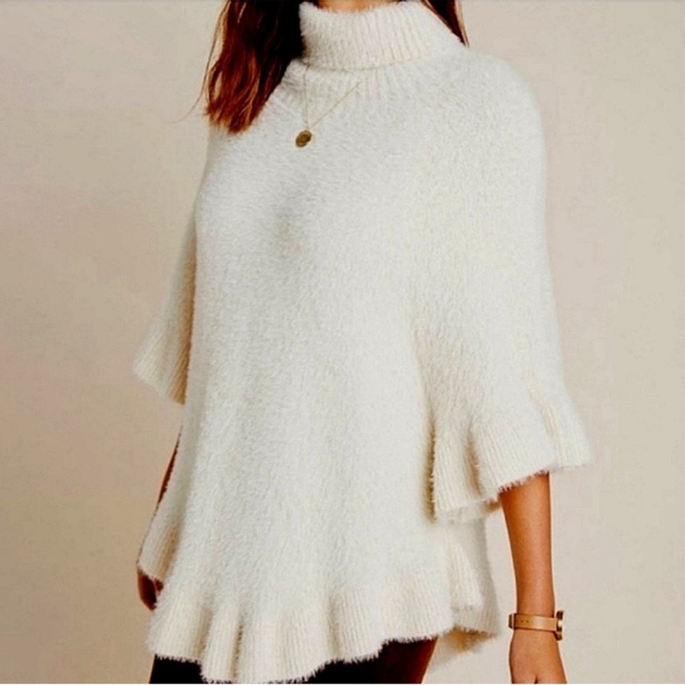 Anthropologie Falling Snow White Cream Fuzzy Eyelash Sweater Poncho O/S